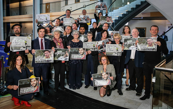 MEPs from across Europe stand in solidarity with the #FrackFreeFour