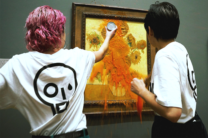 Phoebe throwing soup - photo credit - Rich Felgate