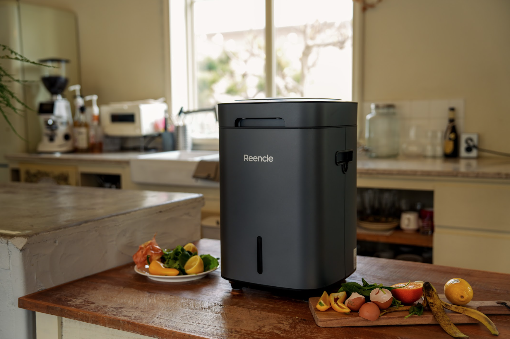 K﻿itchen composting just got sexy