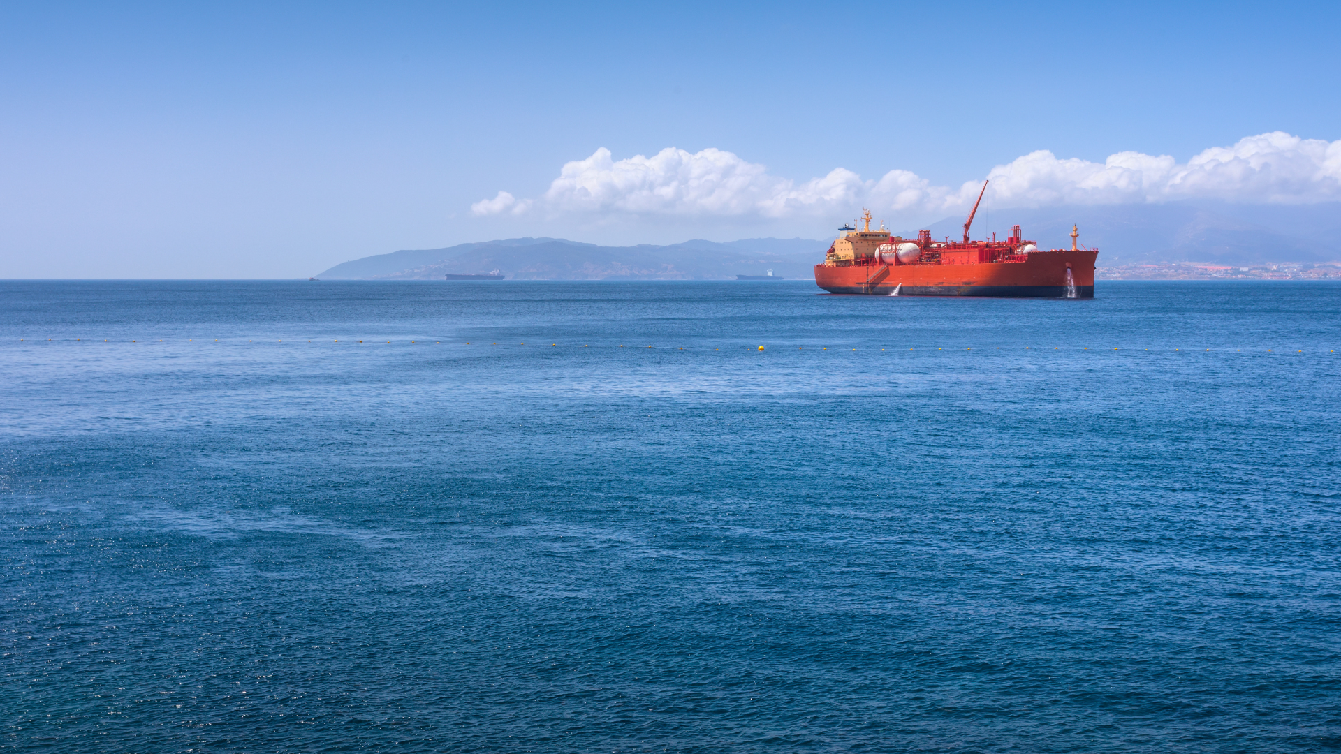 Calls for UK Government to tackle pollution from shipping with an Emissions Control Area (ECA) in UK waters