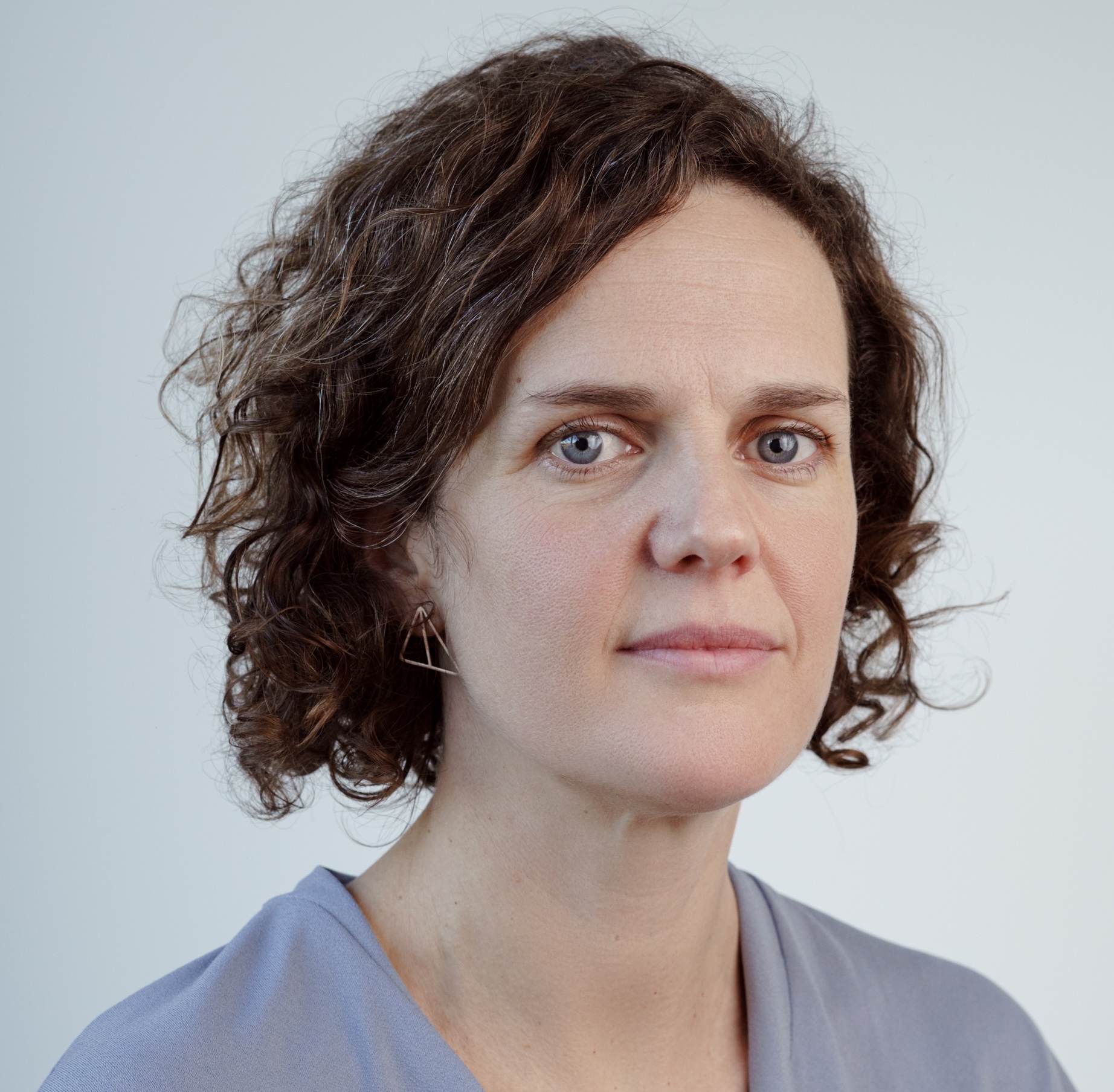 josephine-moulds-headshot-small.jpg